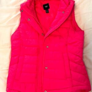 GAP Women's Pink Puffer Vest